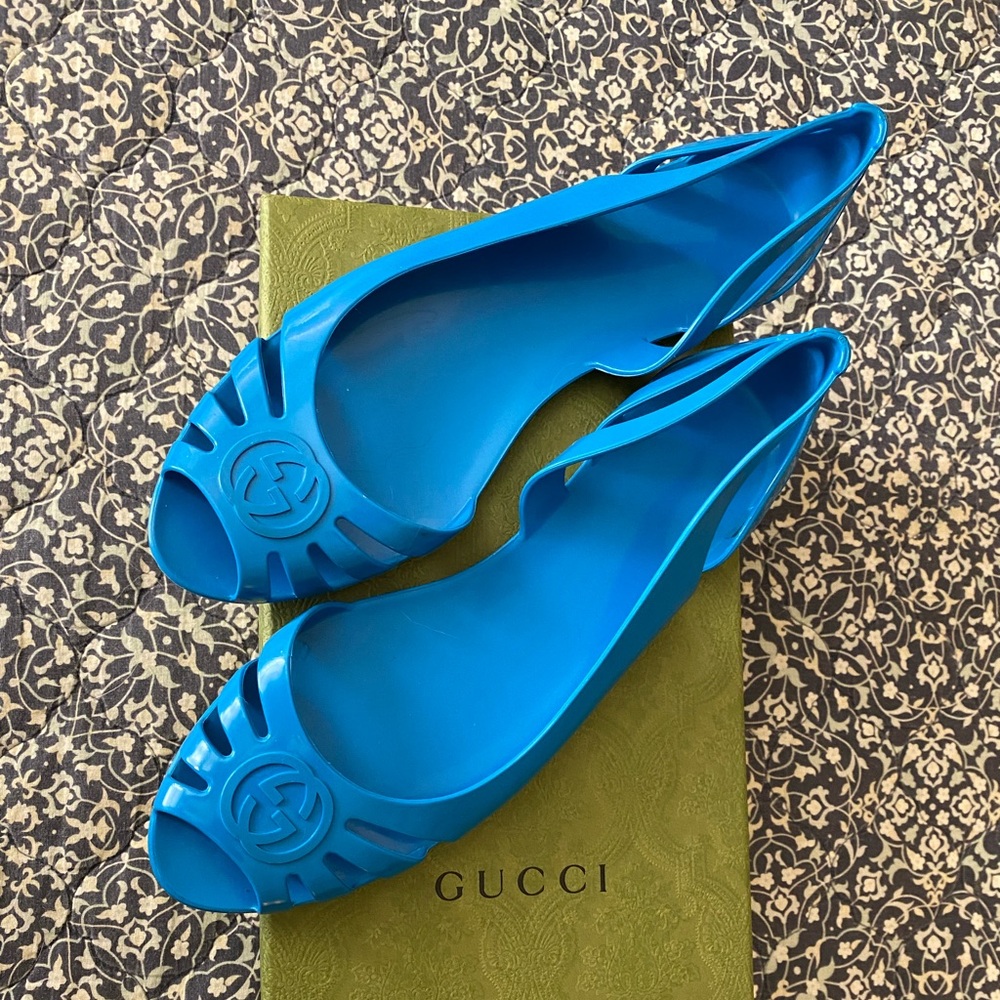 Authentic - Gucci Interlocking GG Jelly Rubber Sandals